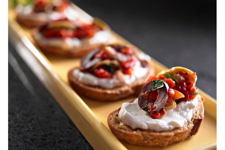 Olive and roasted capsicum bruschetta