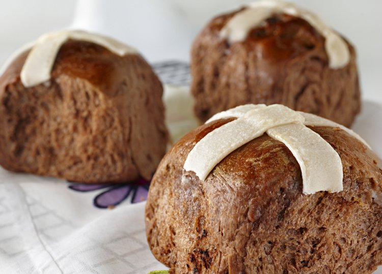 Chocolate hot cross buns