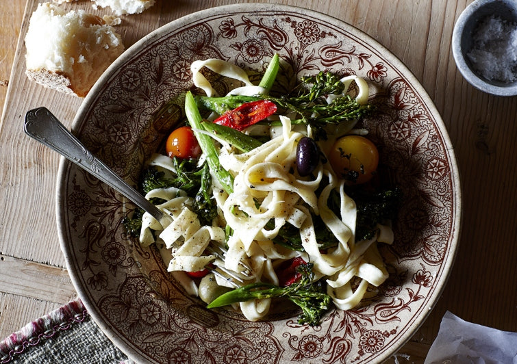 Lemon-Scented Fettuccine with Blistered Tomatoes and Broccolini