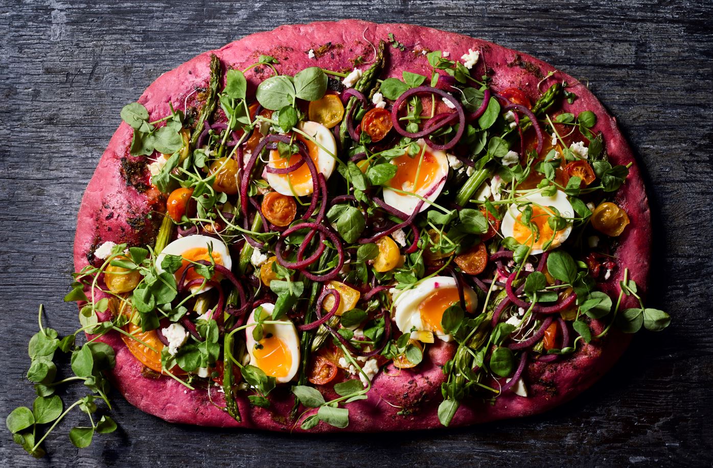 Vibrant veggie pizza