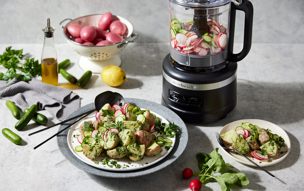 How to clean a food processor: step-by-step guide