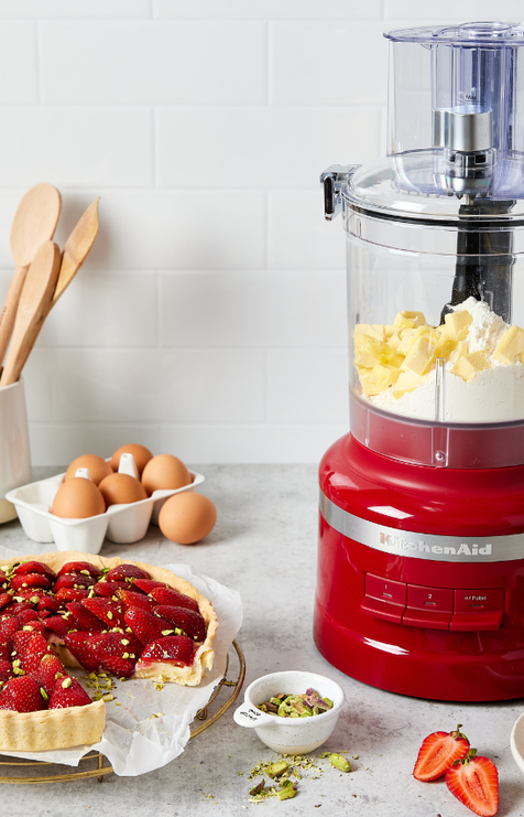 How to use a food processor as a blender: what works and what doesn't