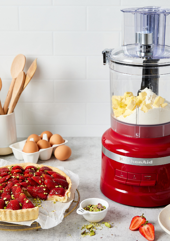 How to use a food processor as a blender: what works and what doesn't