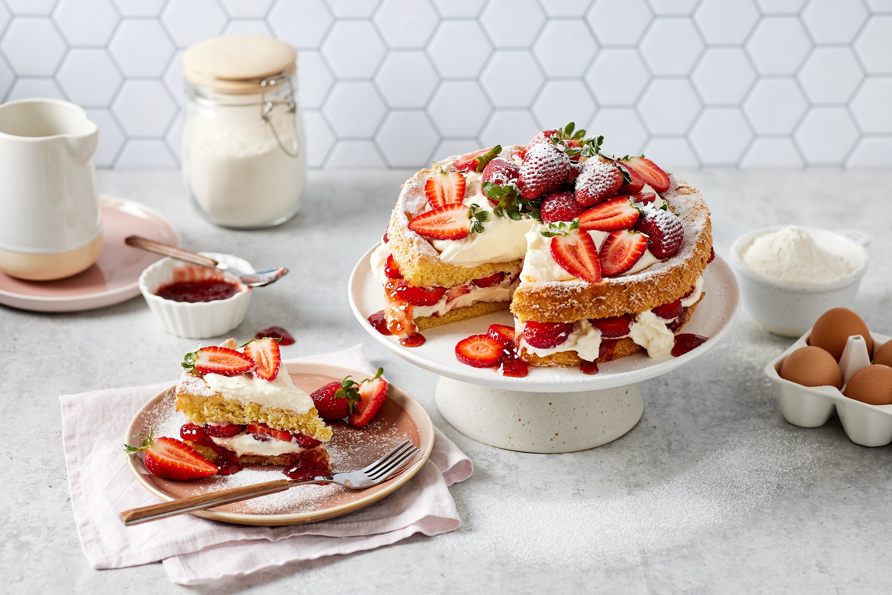 Classic strawberry sponge cake