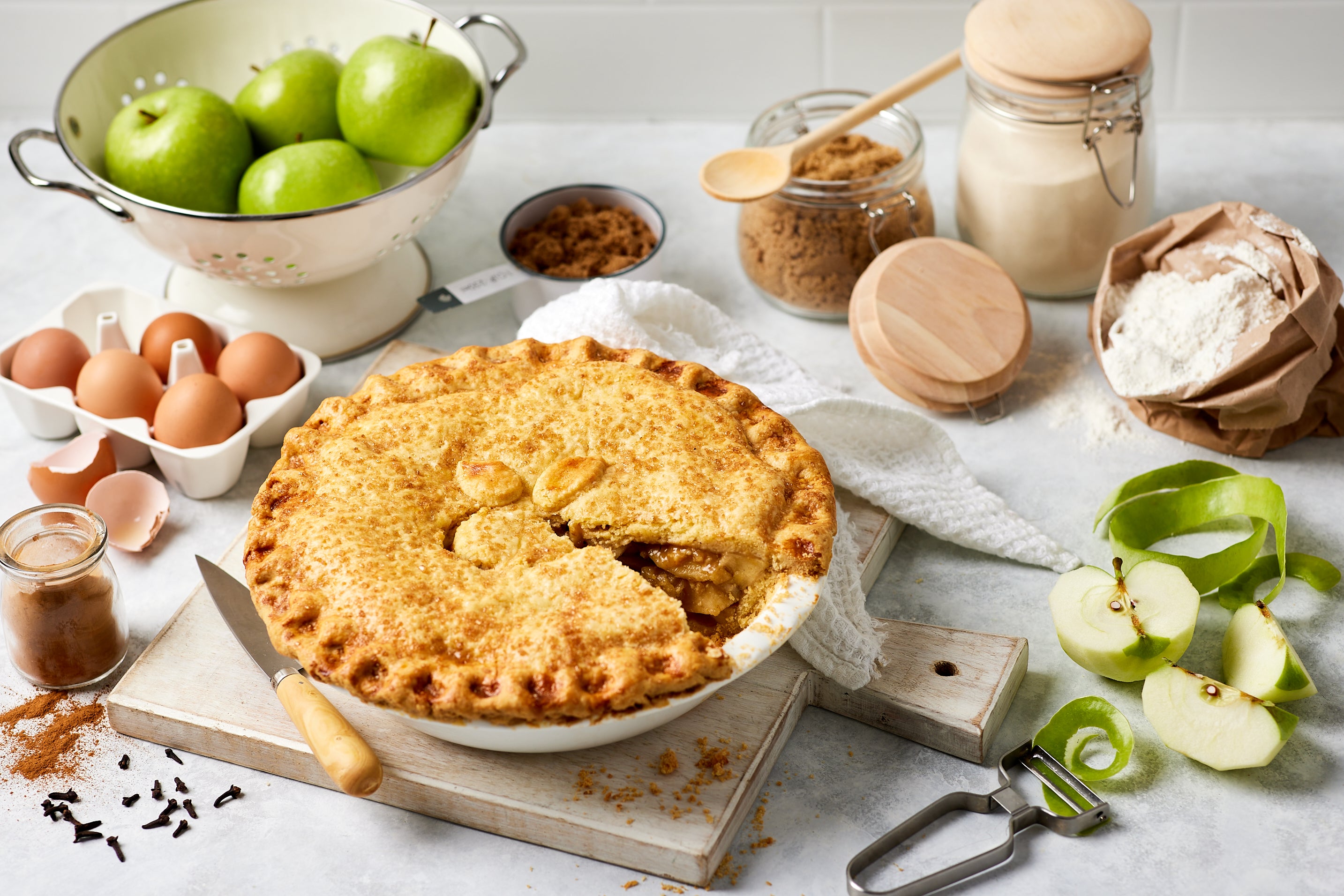 Traditional deep dish apple pie