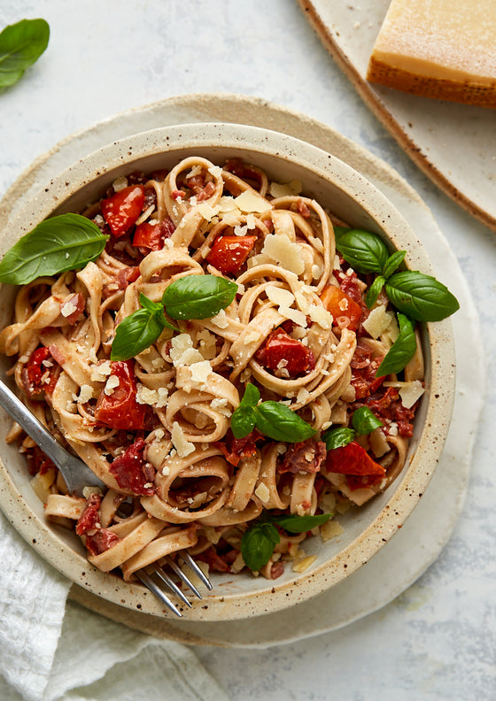 Sun-dried tomato fettuccine