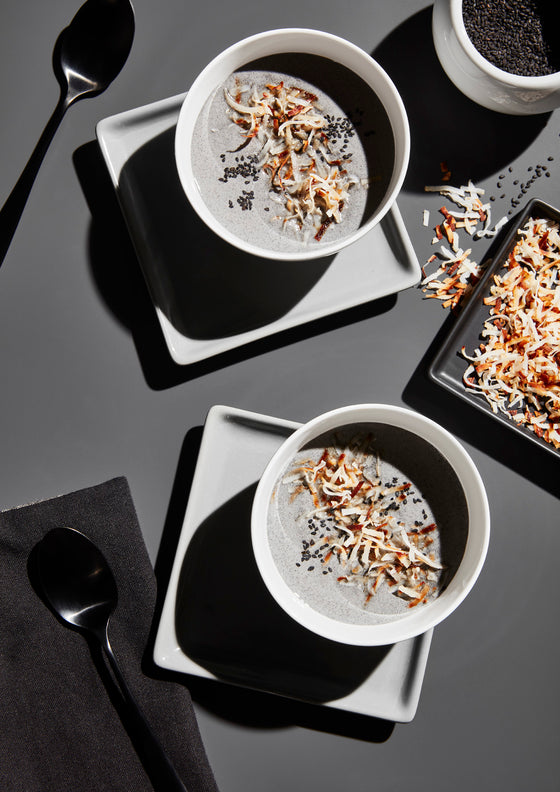 Black sesame chia pudding