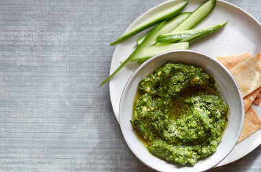 Roasted Garlic, Spinach, Lemon and Cashew Dip