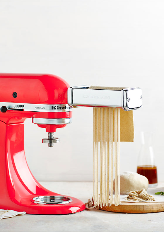 Fresh Soba noodle prawn salad prawns with mint and sesame
