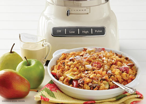 Glorious fruit crumble