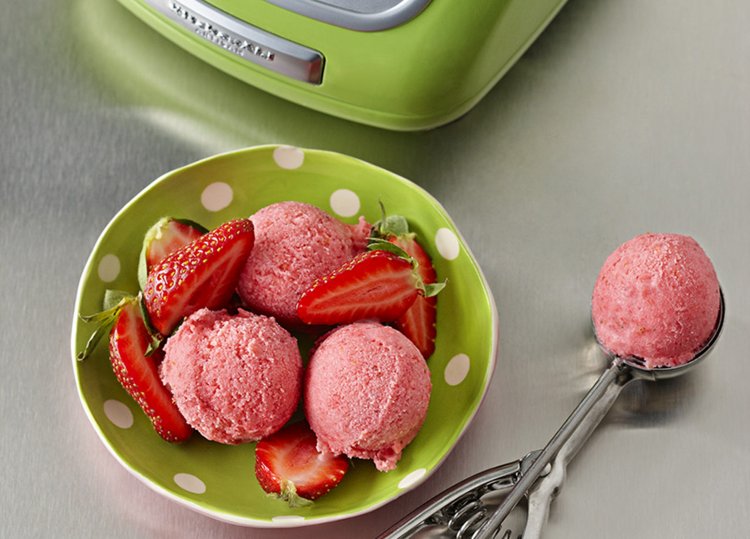 Frozen Strawberry Yogurt