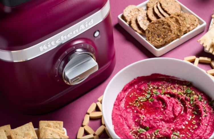 Zesty beetroot hummus