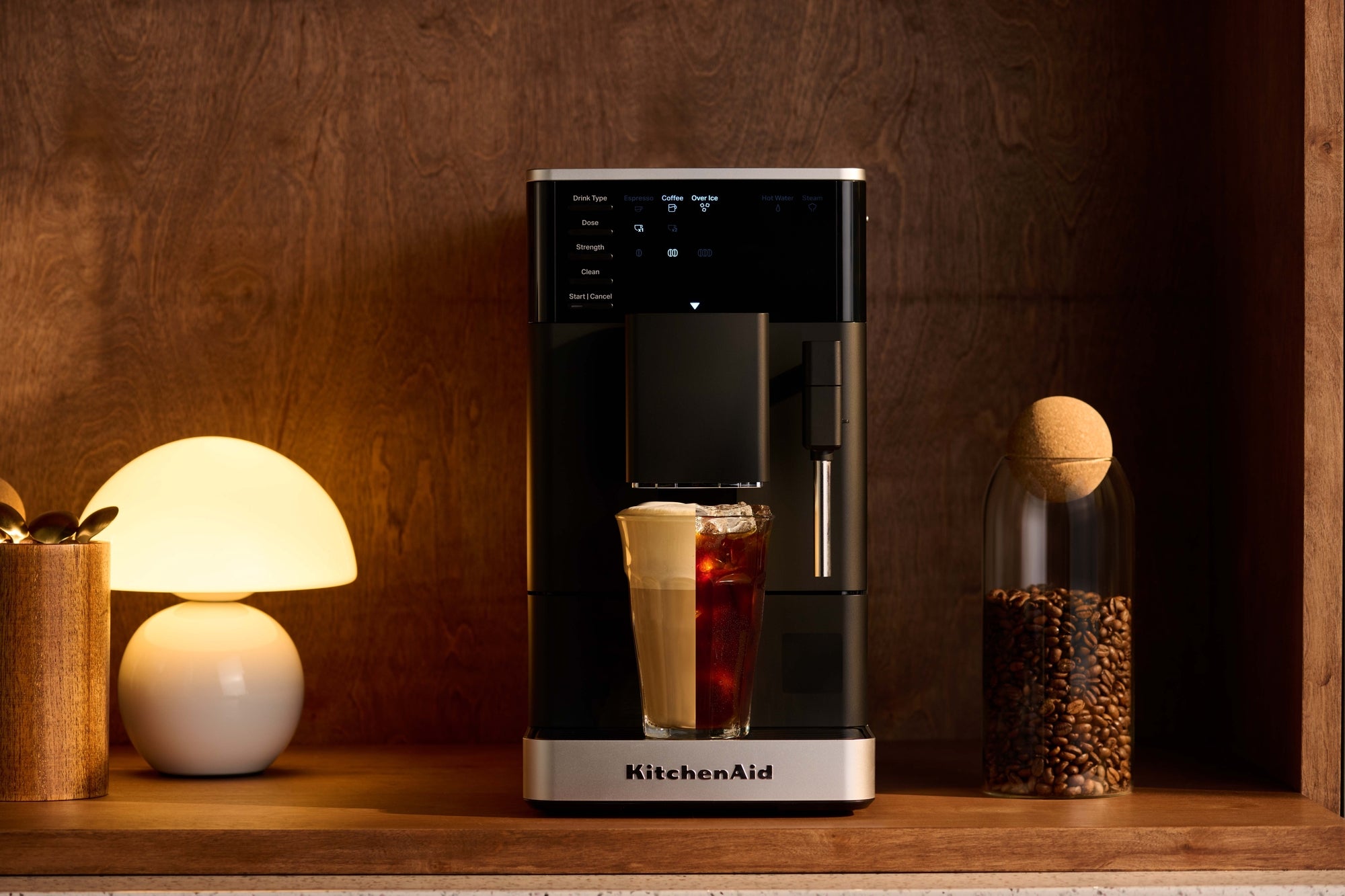 <h3 data-component-id="photo-title"><strong>Iced Coffee, Refreshingly Easy</strong></h3>
