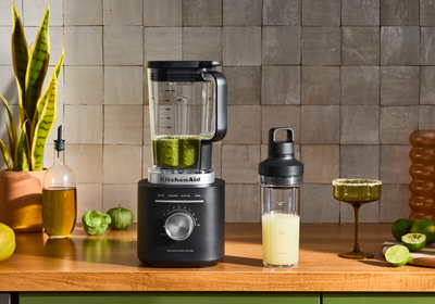 Pure Power Blender with a Personal Blending Jar