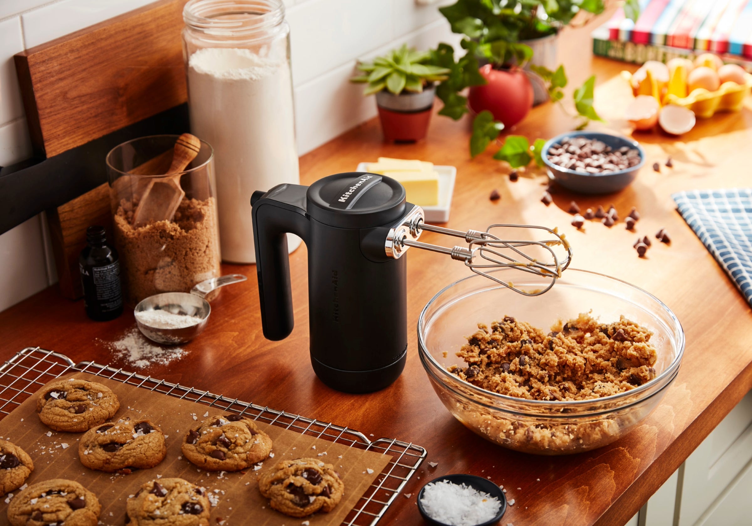 Cordless 7-Speed Hand Mixer KHMB732