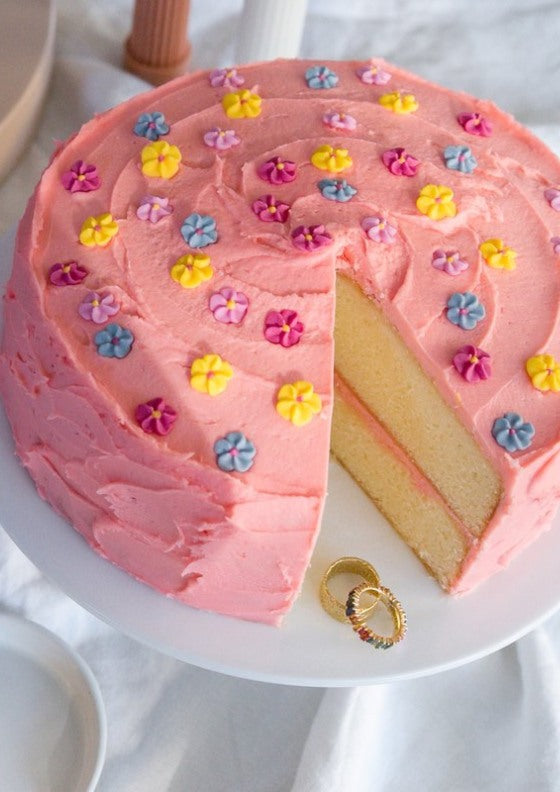 Rosy birthday cake | Julie Goodwin