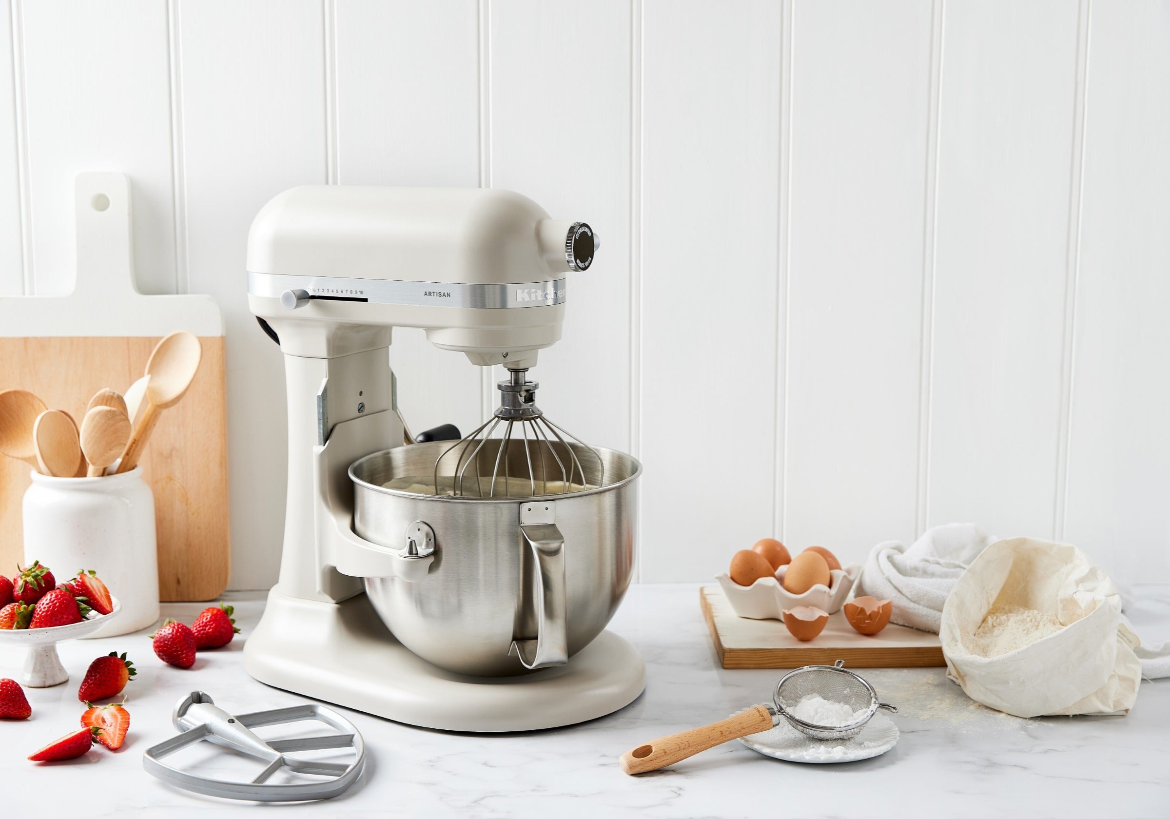 Artisan Bowl-Lift Stand Mixer KSM60