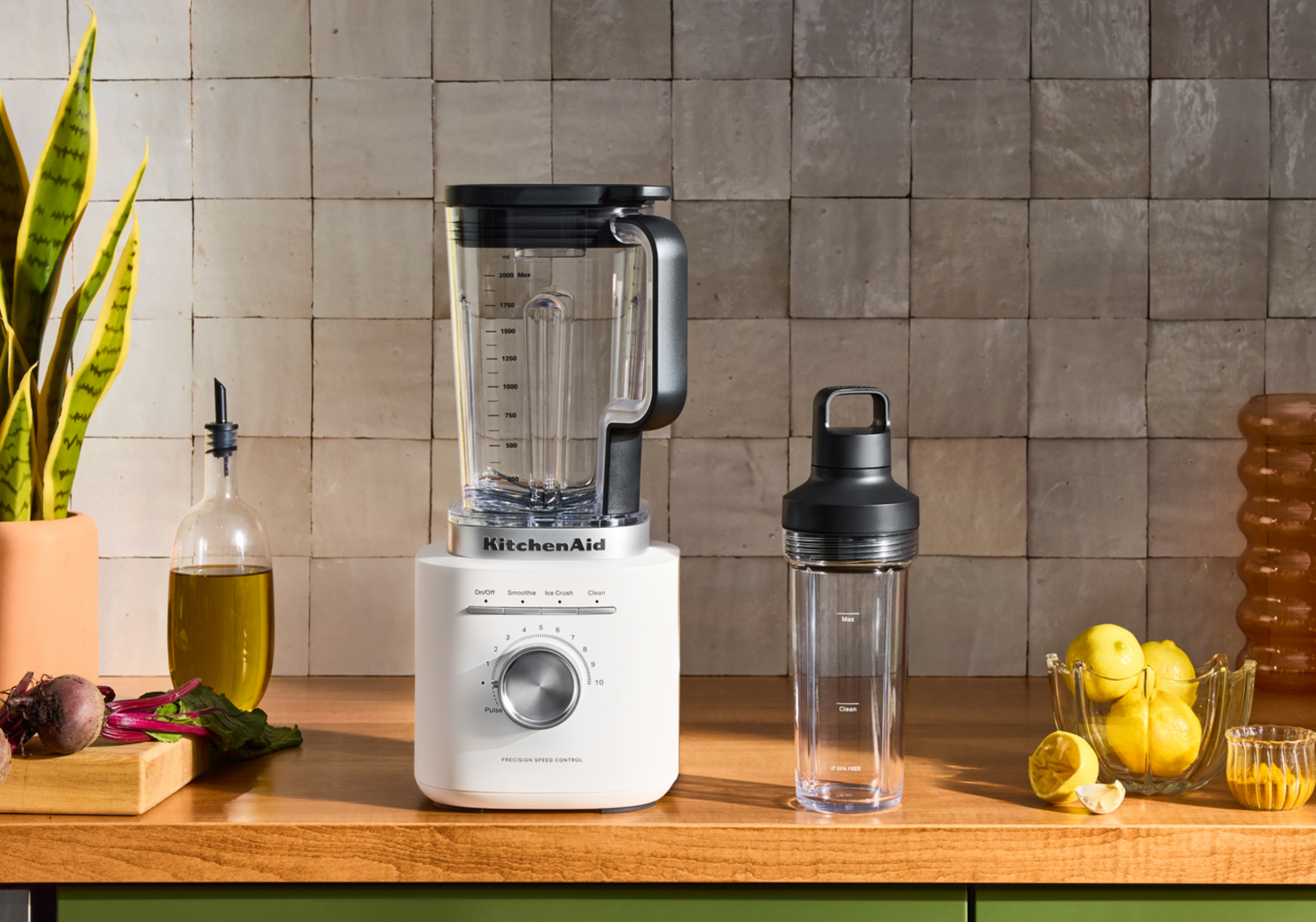 Pure Power Blender with a Personal Blending Jar