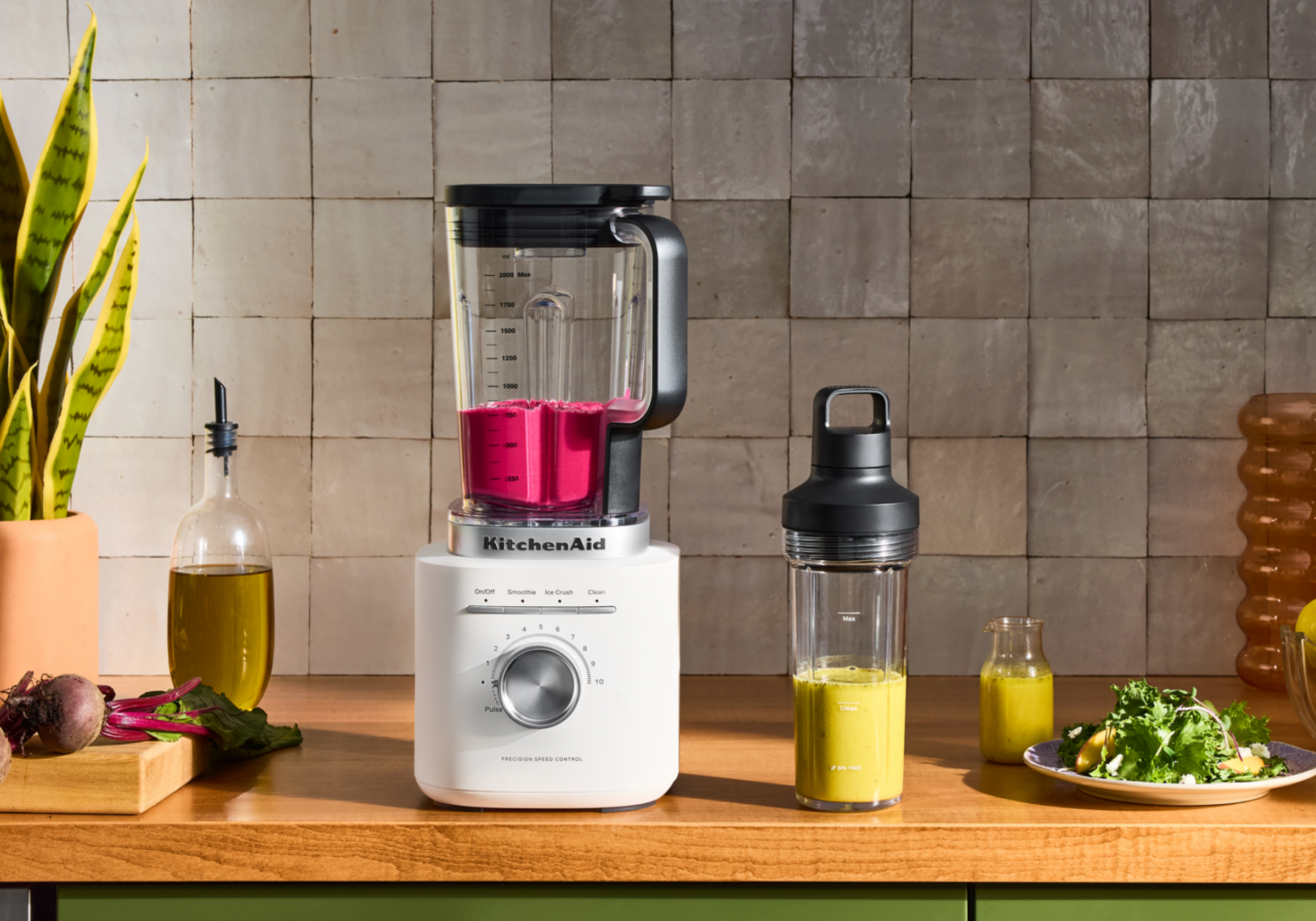 Pure Power Blender with a Personal Blending Jar