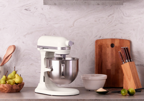Artisan Bowl-Lift Stand Mixer KSM70