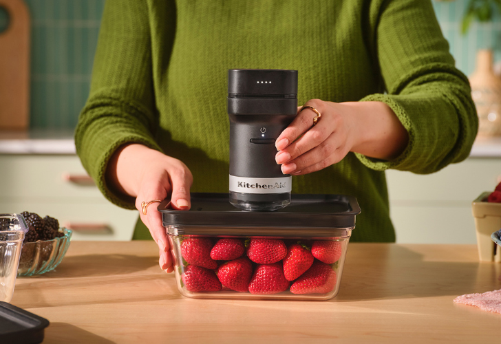 Vacuum seal berries to help preserve freshness