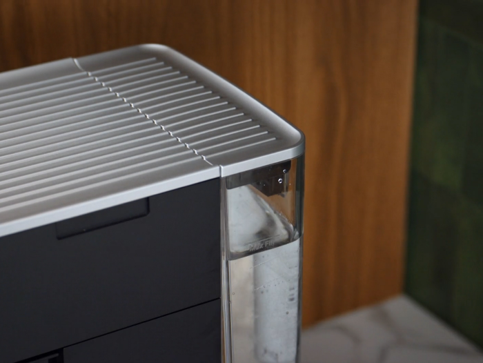 1.8 L water tank and filter